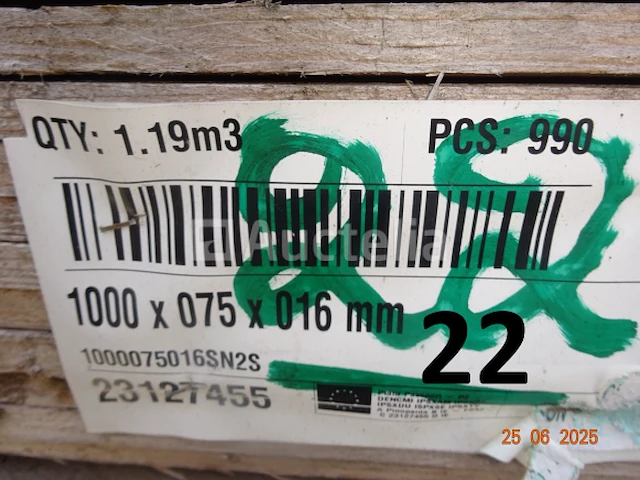 De inhoud van 3 houten pallets afm. 1000x0,75x0,16mm - afbeelding 3 van  3