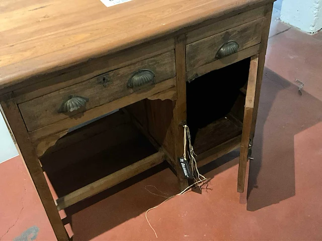 De koloniaal kinder bureau - afbeelding 2 van  3