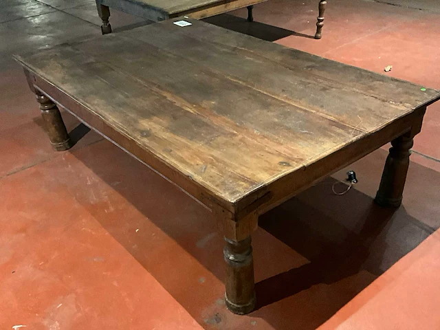 De koloniaal salontafel - afbeelding 3 van  3