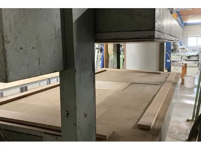 De mets hydraulische pers - afbeelding 4 van  4
