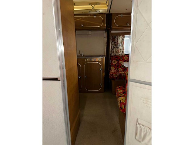 De reu caravan - afbeelding 4 van  26