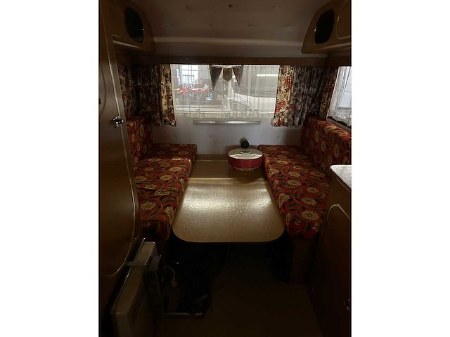 De reu caravan - afbeelding 6 van  26