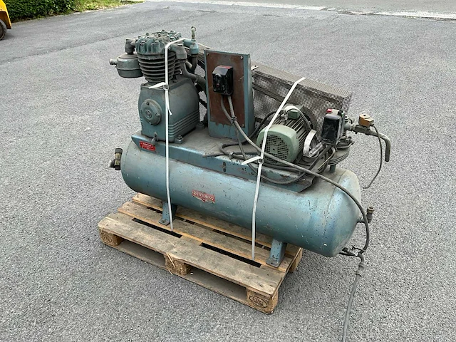De vilbiss 44643 hogedrukcompressor + drukvat 500 l - afbeelding 1 van  19