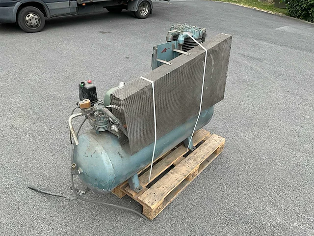 De vilbiss 44643 hogedrukcompressor + drukvat 500 l - afbeelding 14 van  19