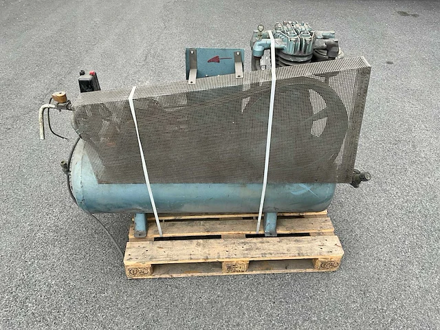 De vilbiss 44643 hogedrukcompressor + drukvat 500 l - afbeelding 15 van  19