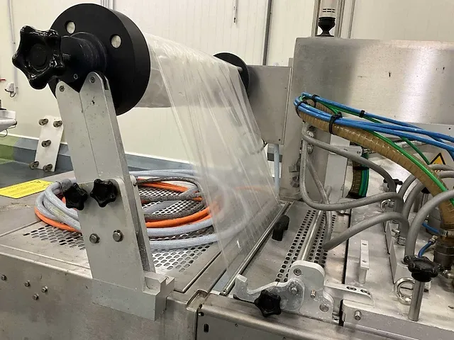 Deca sealingband verpakkingsmachines met uitvoerband 2005 - afbeelding 3 van  48