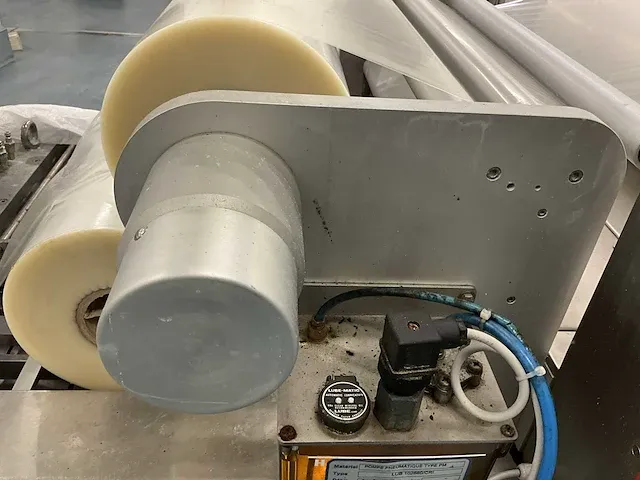 Deca sealingband verpakkingsmachines met uitvoerband 2005 - afbeelding 7 van  48