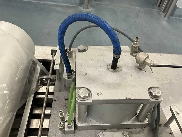 Deca sealingband verpakkingsmachines met uitvoerband 2005 - afbeelding 14 van  48