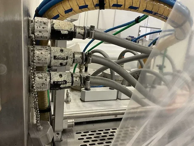 Deca sealingband verpakkingsmachines met uitvoerband 2005 - afbeelding 24 van  48