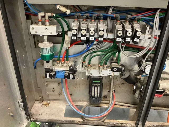 Deca sealingband verpakkingsmachines met uitvoerband 2005 - afbeelding 26 van  48