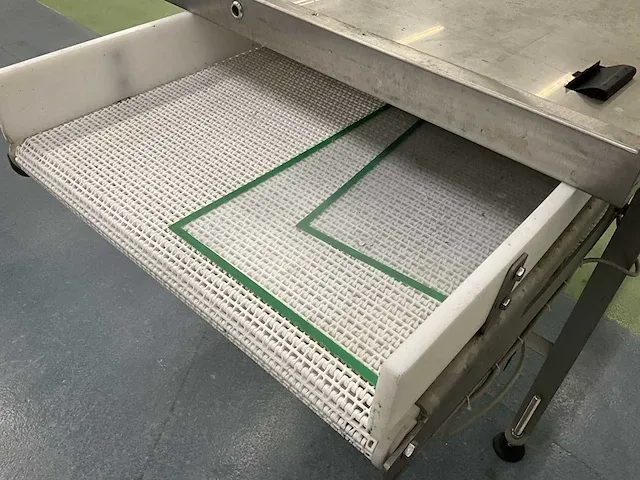 Deca sealingband verpakkingsmachines met uitvoerband 2005 - afbeelding 29 van  48