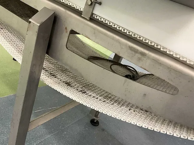 Deca sealingband verpakkingsmachines met uitvoerband 2005 - afbeelding 32 van  48