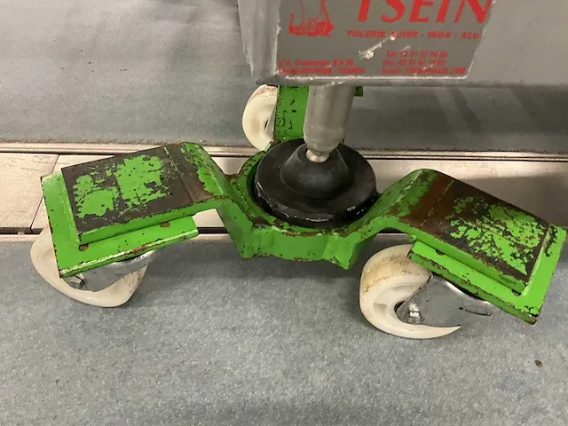 Deca sealingband verpakkingsmachines met uitvoerband 2005 - afbeelding 38 van  48
