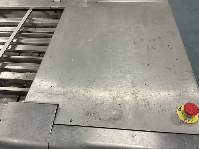 Deca sealingband verpakkingsmachines met uitvoerband 2005 - afbeelding 47 van  48