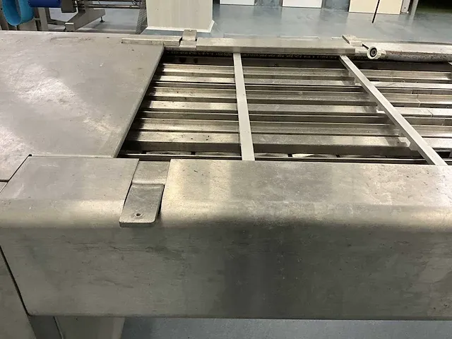Deca sealingband verpakkingsmachines met uitvoerband 2005 - afbeelding 48 van  48