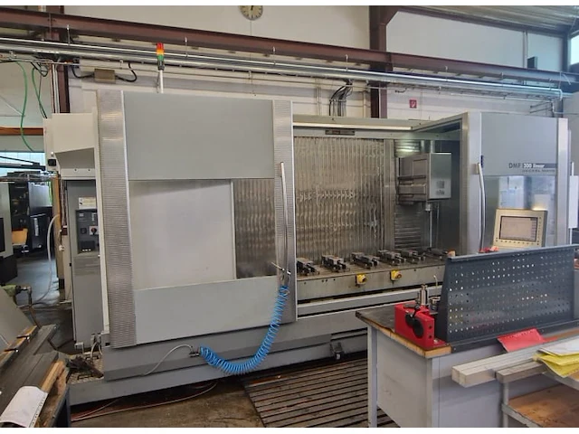 Deckel maho dmf 300 linear 3-assig bewerkingscentrum - afbeelding 1 van  9