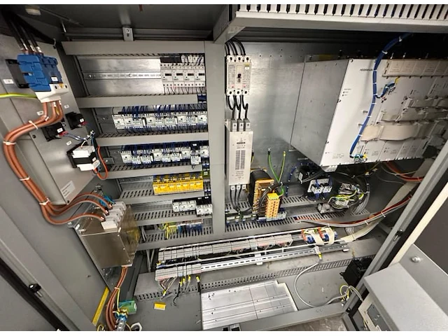 Deckel maho dmu 60t verticaal bewerkingscentrum - afbeelding 6 van  9
