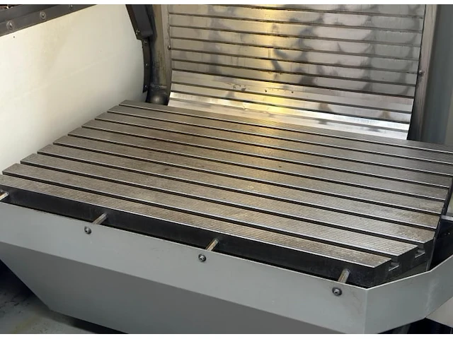 Deckel maho dmu 60t verticaal bewerkingscentrum - afbeelding 7 van  9
