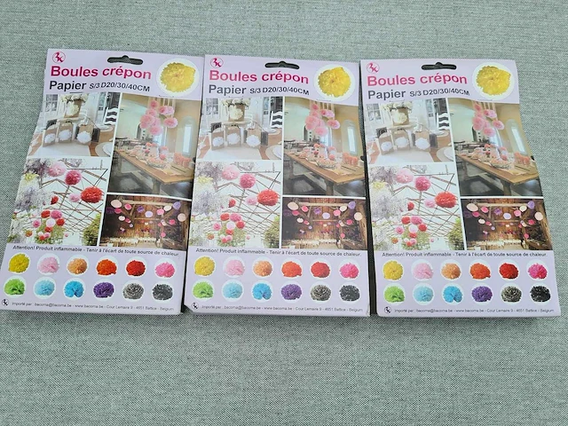 Decoratie gele pompons - afbeelding 1 van  2