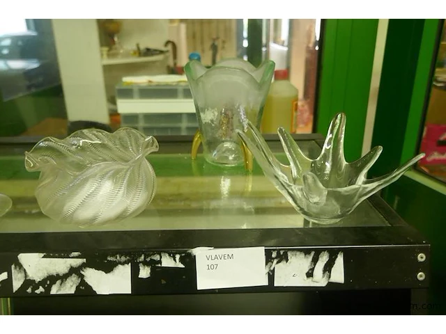 Decoratie in oud glas - afbeelding 1 van  2