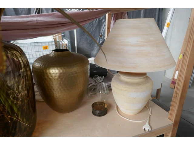 Decoratie (kunstbloemen, lamp..) - afbeelding 2 van  7