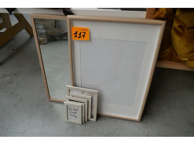 Decoratie (kunstbloemen, lamp..) - afbeelding 6 van  7