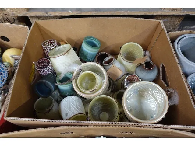 Decoratie materialen + kaars potjes +bloempotten - afbeelding 5 van  7