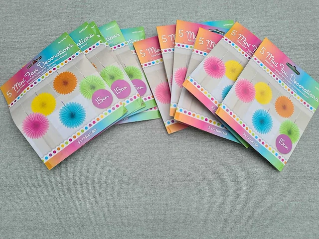 Decoratie papieren waaiers zachte kleuren - afbeelding 1 van  2