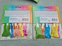 Decoratie papieren waaiers zachte kleuren - afbeelding 2 van  2