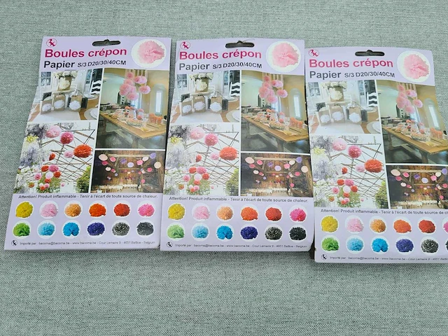 Decoratie roze pompons - afbeelding 1 van  2