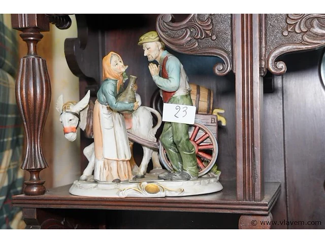 Decoratief beeld in porselein - afbeelding 1 van  1