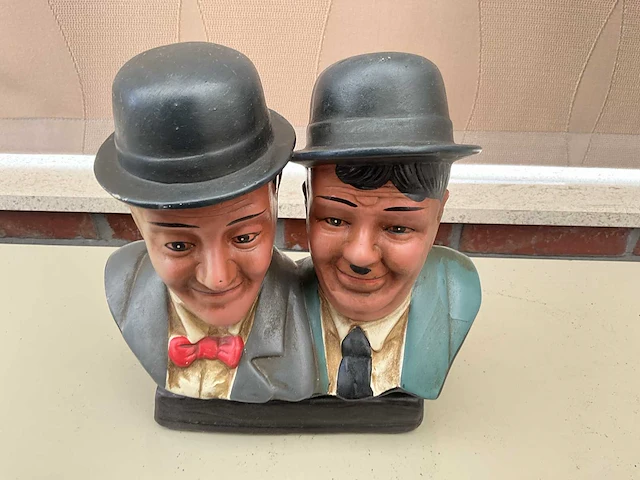 Decoratief beeld laurel & hardy - afbeelding 1 van  4