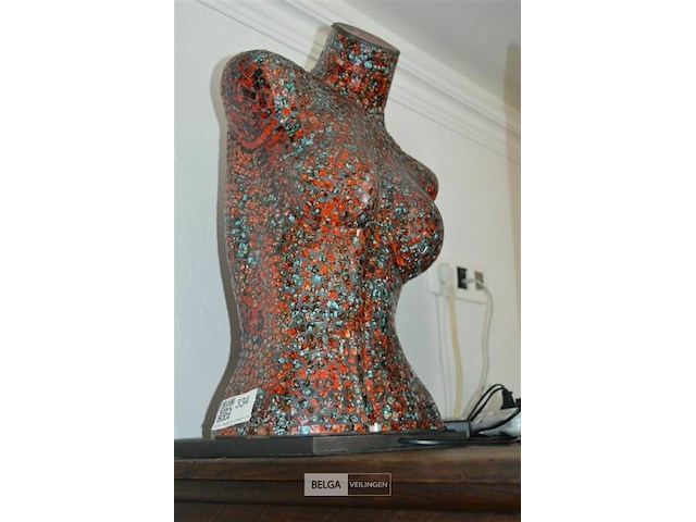 Decoratief mozaïekbeeld van een vrouwelijk torso (verlicht) - afbeelding 1 van  5