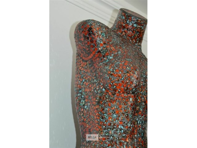 Decoratief mozaïekbeeld van een vrouwelijk torso (verlicht) - afbeelding 2 van  5