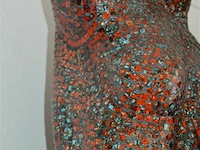 Decoratief mozaïekbeeld van een vrouwelijk torso (verlicht) - afbeelding 2 van  5