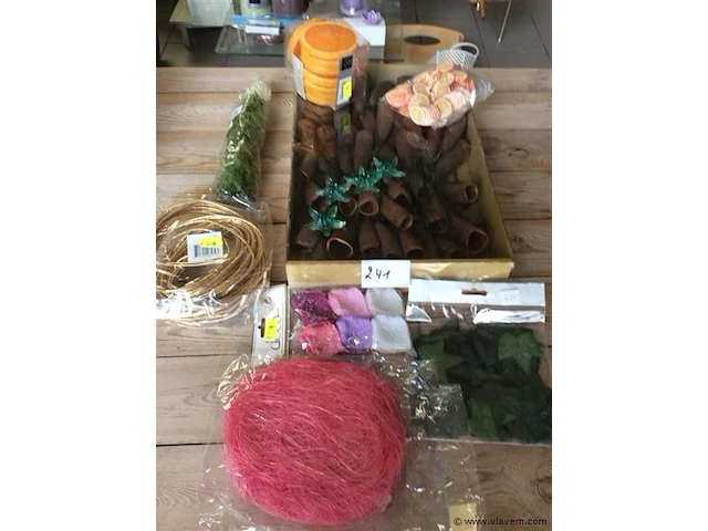 Decoratiemateriaal - afbeelding 1 van  3