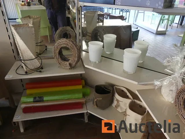 Decoraties voor bloemsierkunst, vazen,... - afbeelding 4 van  16