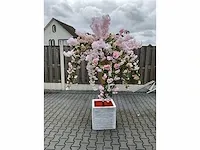 Decoratieve boom in design bloempot - afbeelding 1 van  6