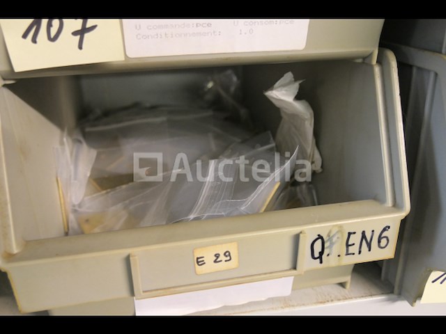 Decoratieve hardware; handgrepen en laarzen, sloten van ijzer en messing, diversen - afbeelding 10 van  22