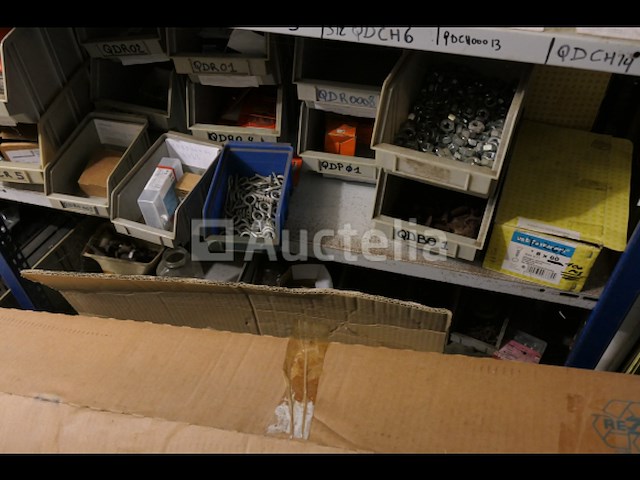 Decoratieve hardware; handgrepen en laarzen, sloten van ijzer en messing, diversen - afbeelding 1 van  22