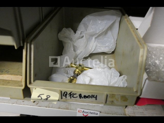 Decoratieve hardware; handgrepen en laarzen, sloten van ijzer en messing, diversen - afbeelding 17 van  22