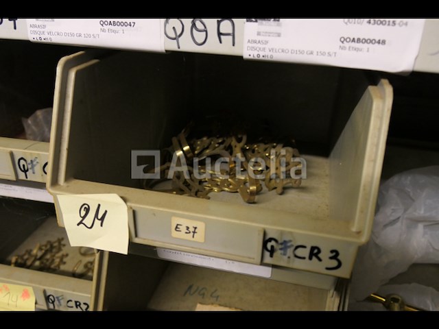 Decoratieve hardware; handgrepen en laarzen, sloten van ijzer en messing, diversen - afbeelding 18 van  22