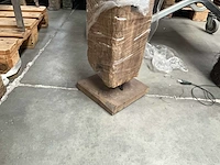 Decoratieve houten zuil/kunstobject - afbeelding 4 van  5