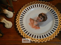 Decoratieve porseleinen borden - afbeelding 1 van  4