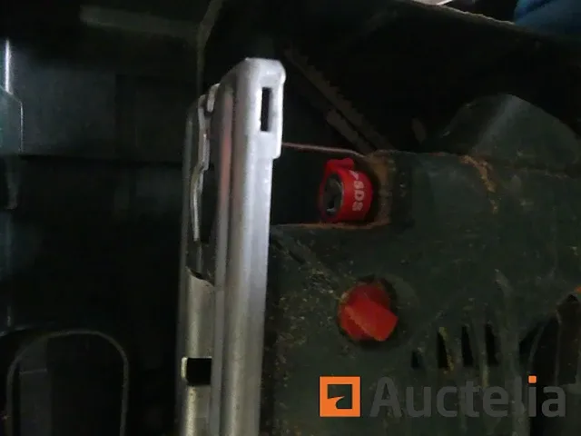 Decoupeerzaag bosch pst 650 l, handgereedschap multifunctionele op accu bosch gop 10.8 v-li, schroefmachine op accu bosch - afbeelding 6 van  16