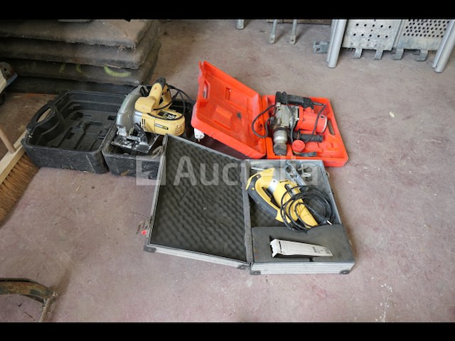 Decoupeerzaag, hakhamer, draagbare cirkelzaag - afbeelding 2 van  5