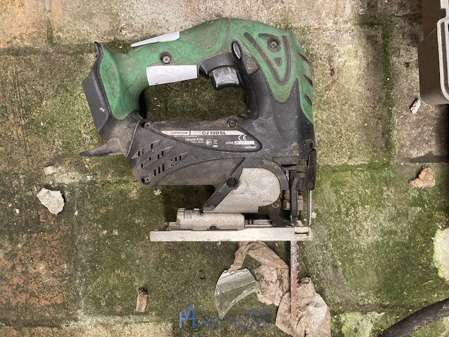 Decoupeerzaag hitachi - afbeelding 3 van  4