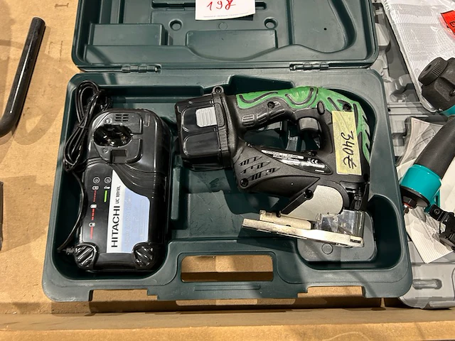 Decoupeerzaag hitachi - afbeelding 1 van  1