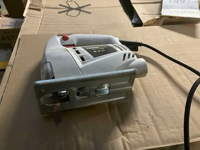 Decoupeerzaag powerplus c20100 - afbeelding 2 van  3