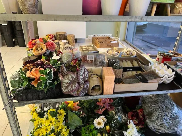 Deense kar met bloempotten -vazen -zijde bloemen +kleine bloempotjes - afbeelding 9 van  10